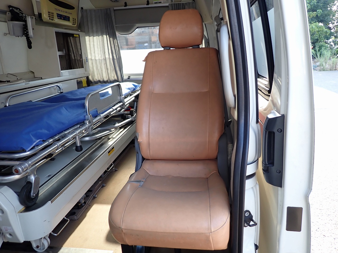 TOYOTA Regius Ace 