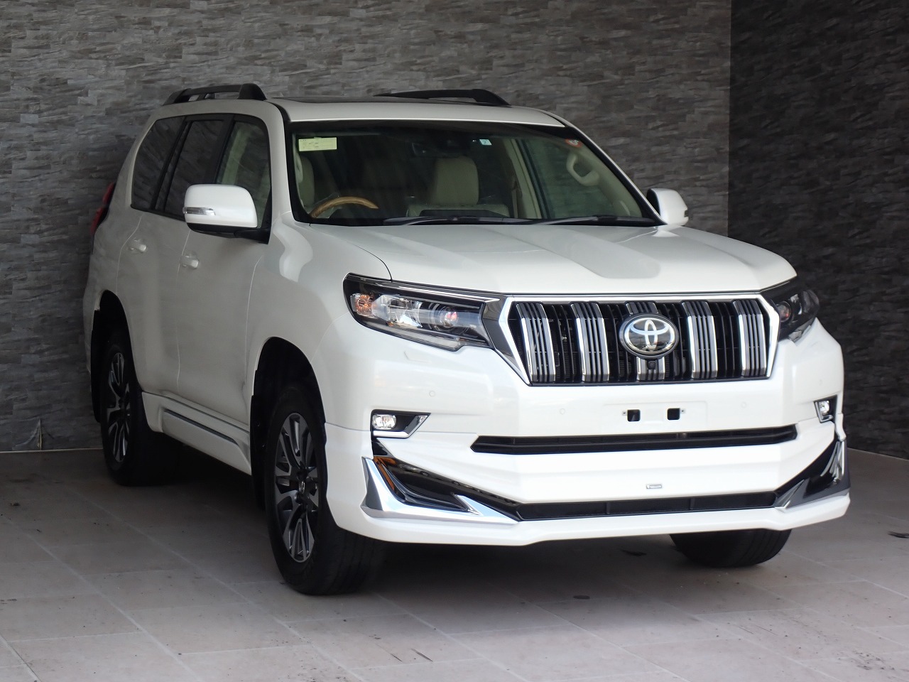 TOYOTA Land Cruiser Prado