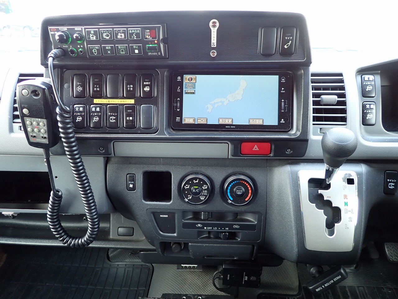 TOYOTA Regius Ace 