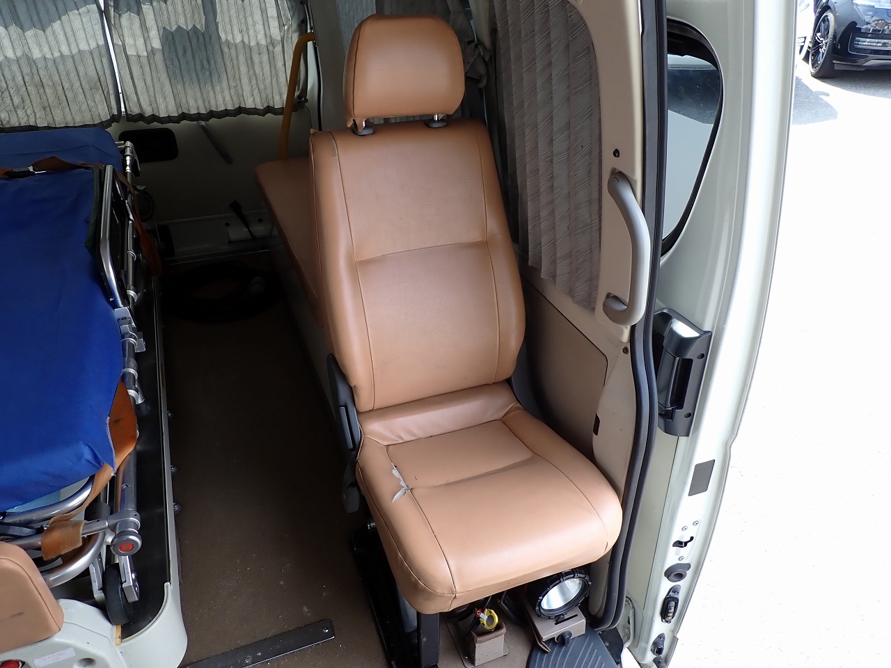TOYOTA Regius Ace 
