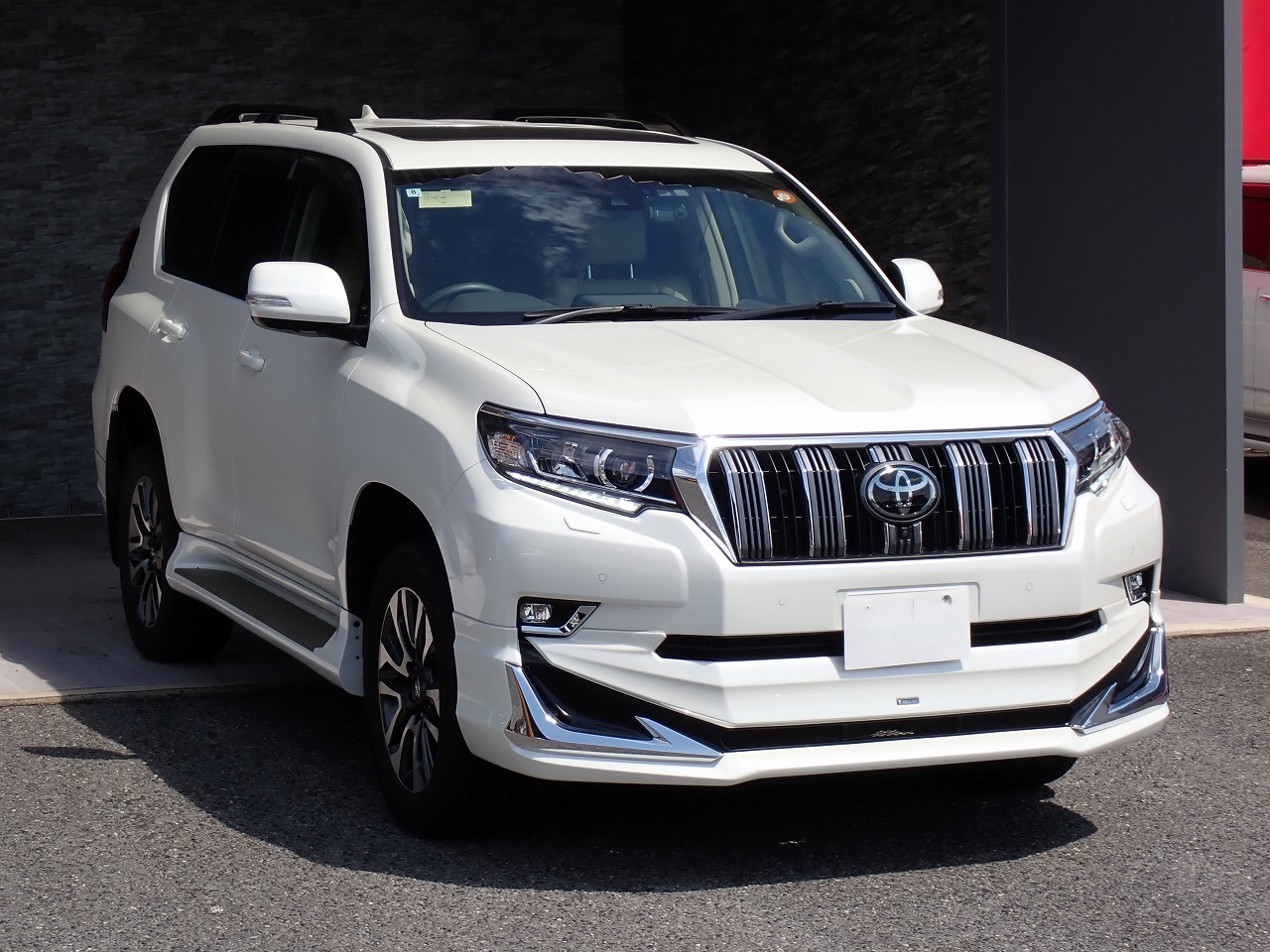 TOYOTA Land Cruiser Prado