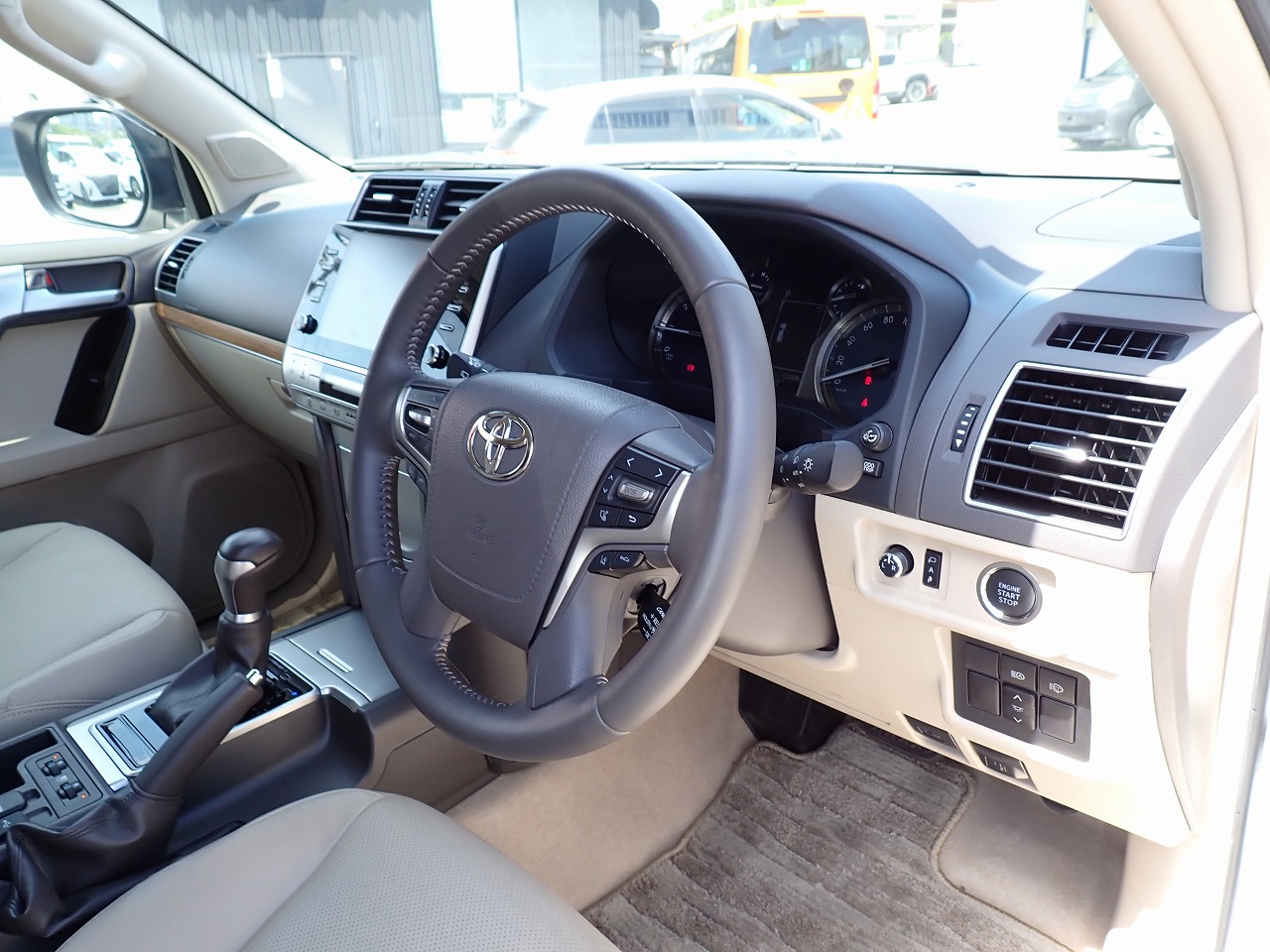 TOYOTA Land Cruiser Prado