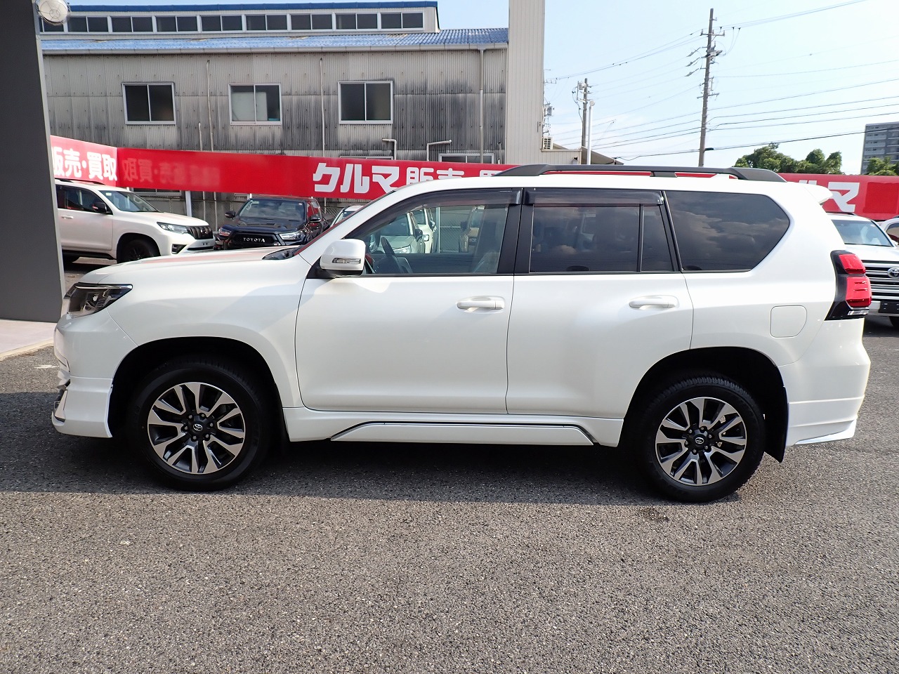 TOYOTA Land Cruiser Prado