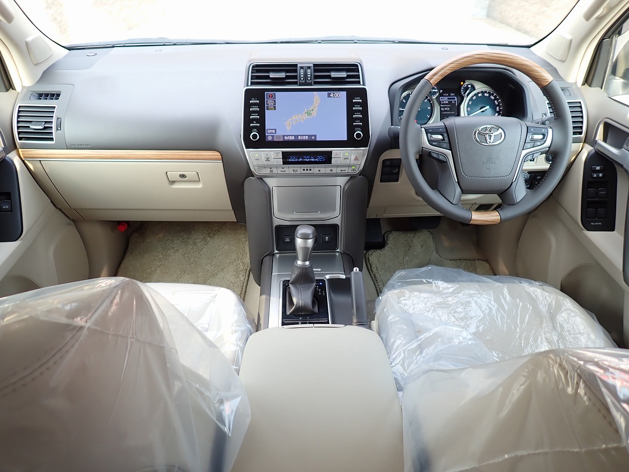 TOYOTA Land Cruiser Prado
