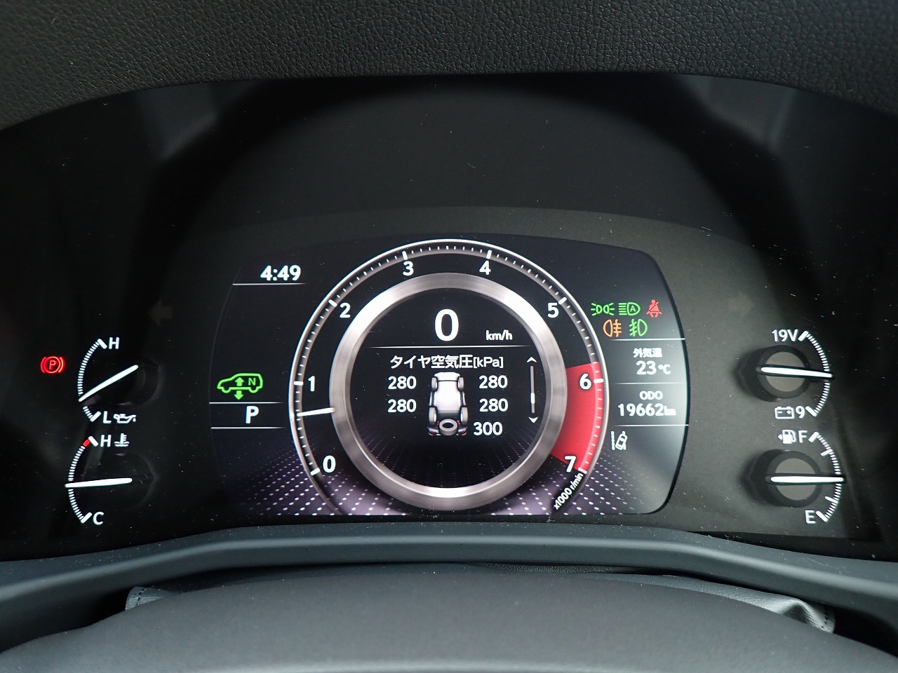 LEXUS LX 600