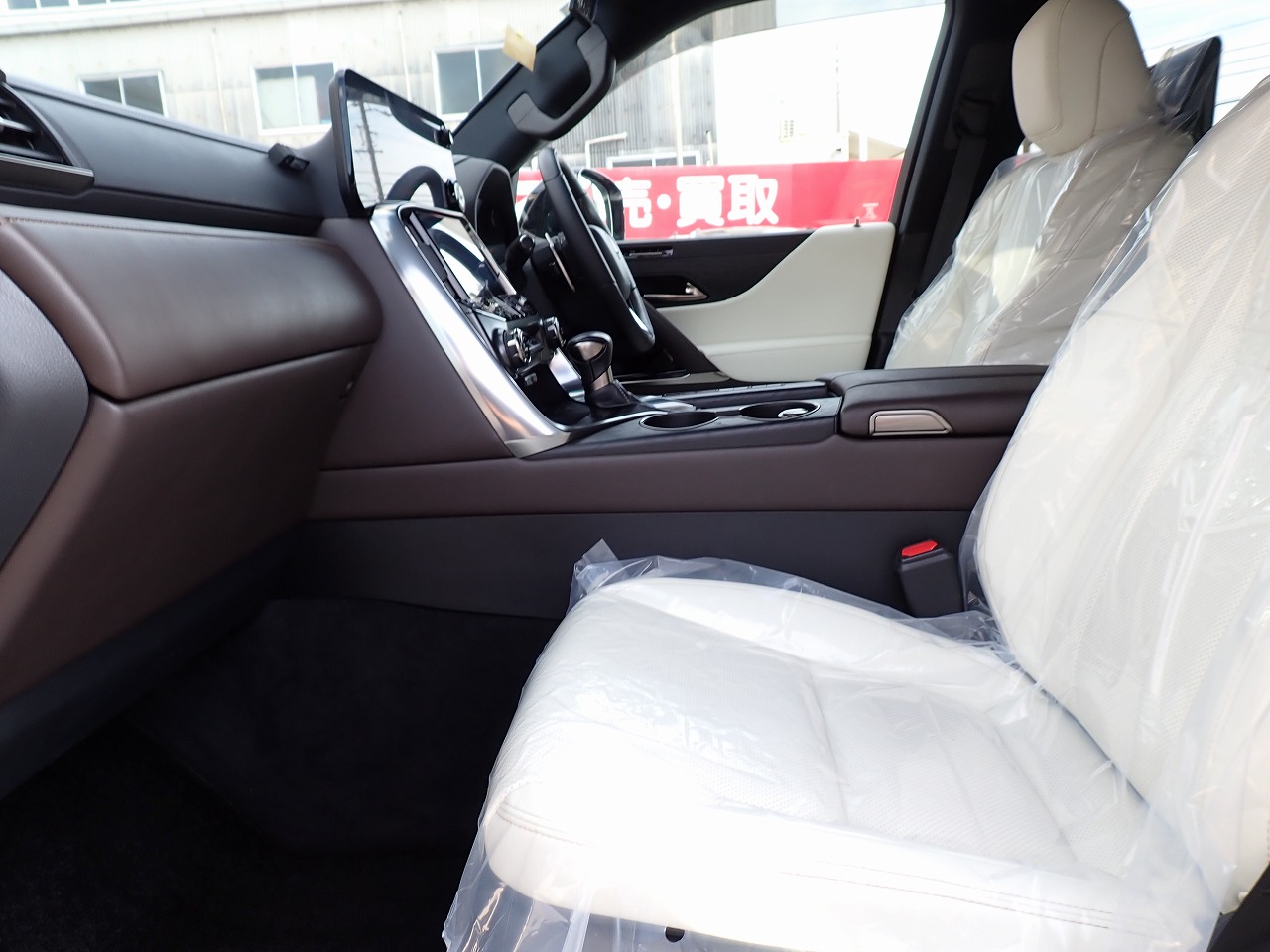 LEXUS LX 600