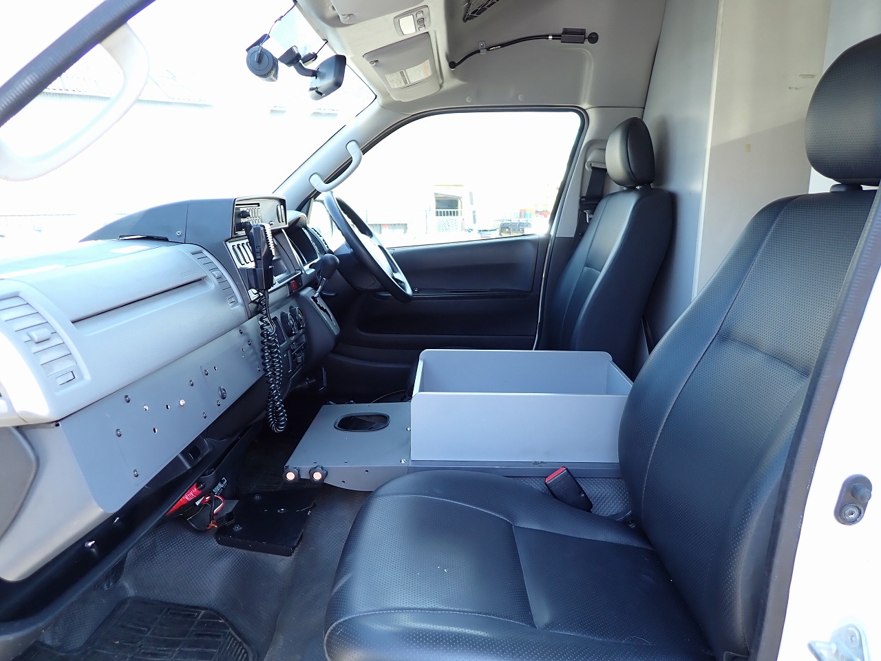 TOYOTA Regius Ace 