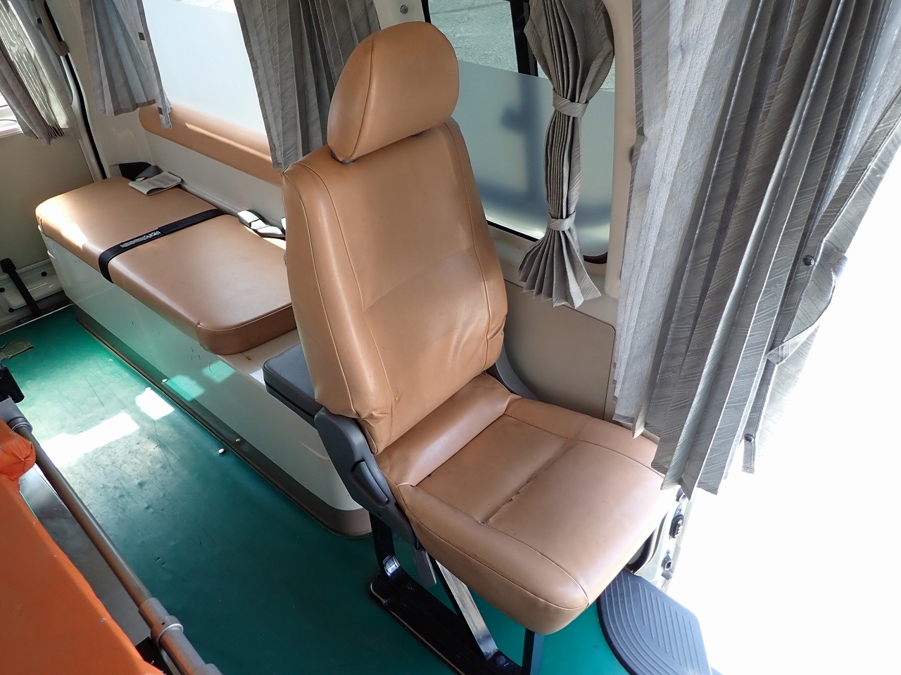 TOYOTA Regius Ace 