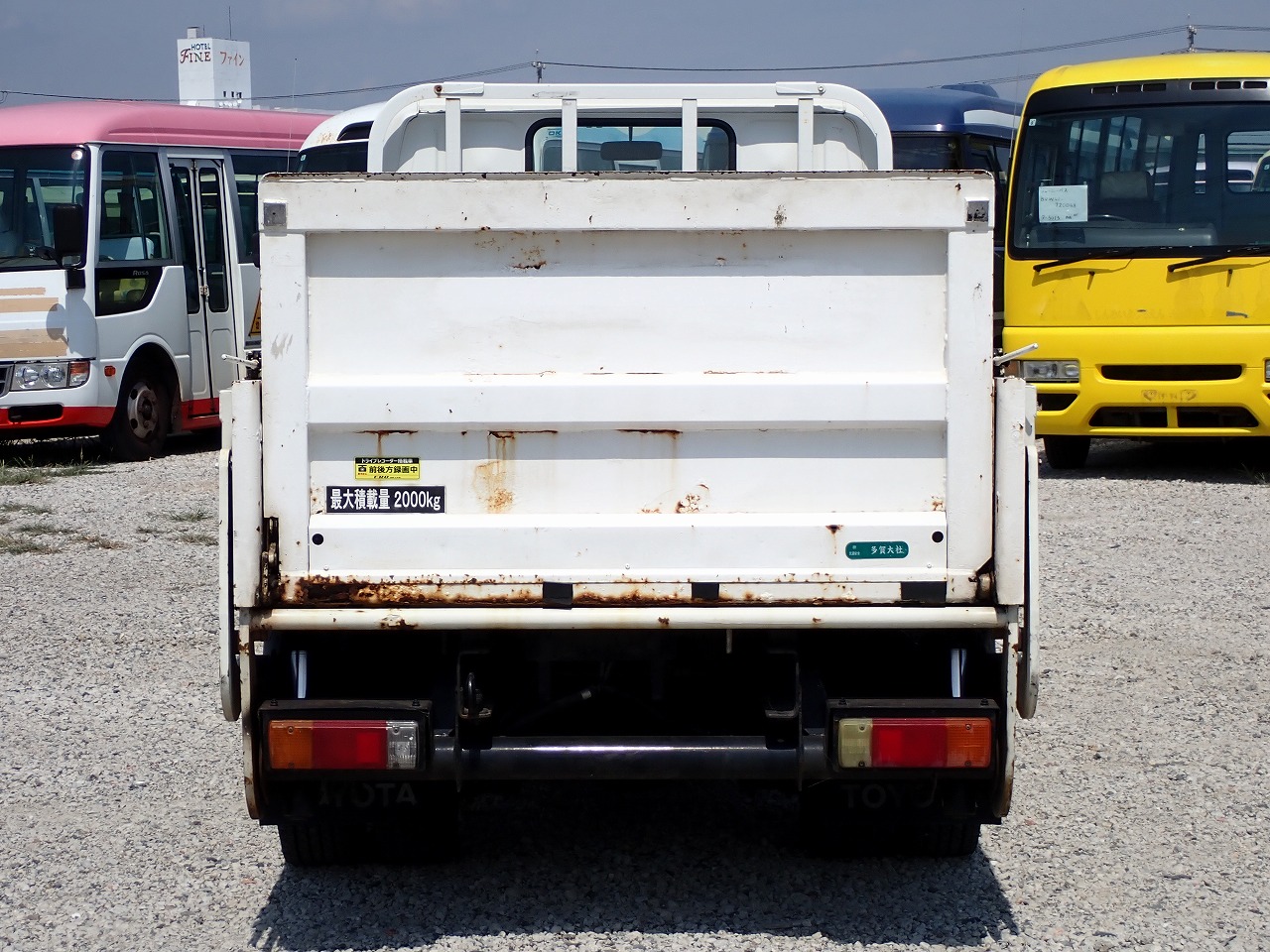 TOYOTA Dyna Truck
