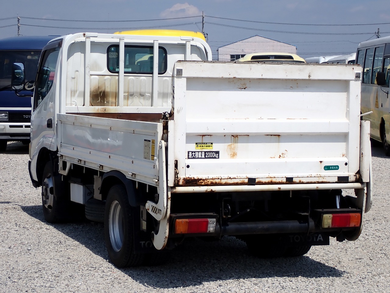 TOYOTA Dyna Truck