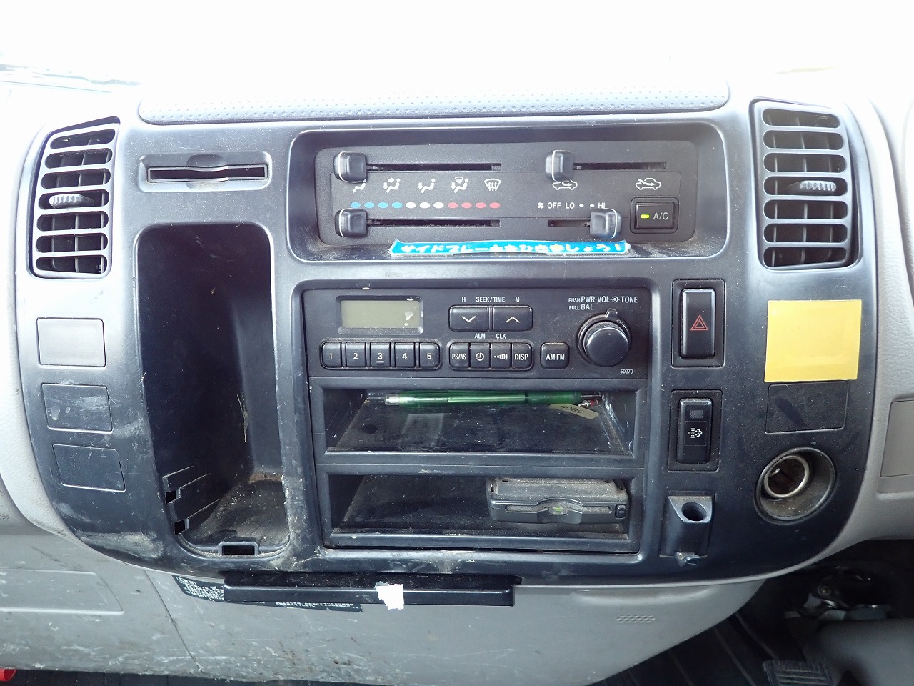 TOYOTA Dyna Truck