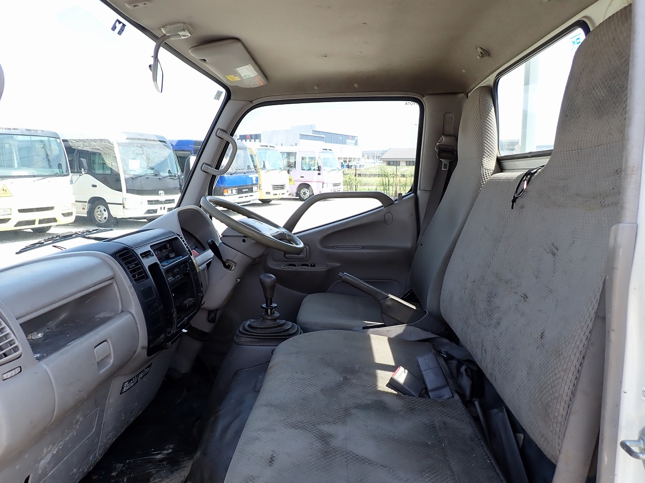 TOYOTA Dyna Truck