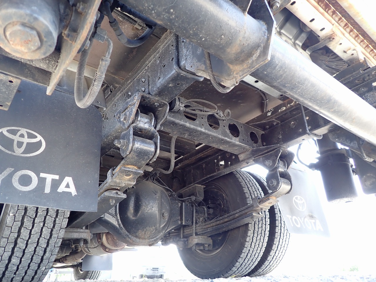 TOYOTA Dyna Truck
