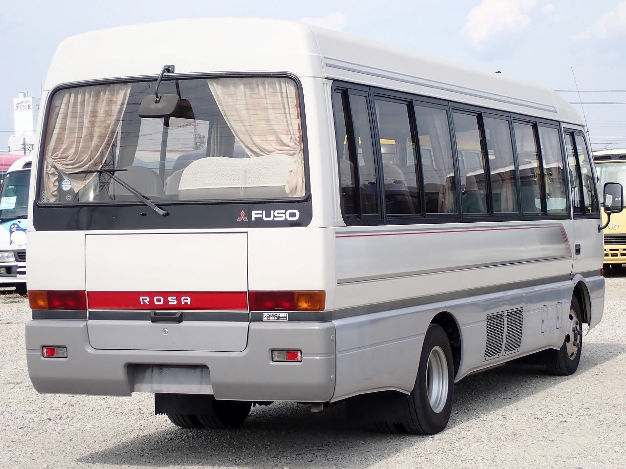 MITSUBISHI Rosa