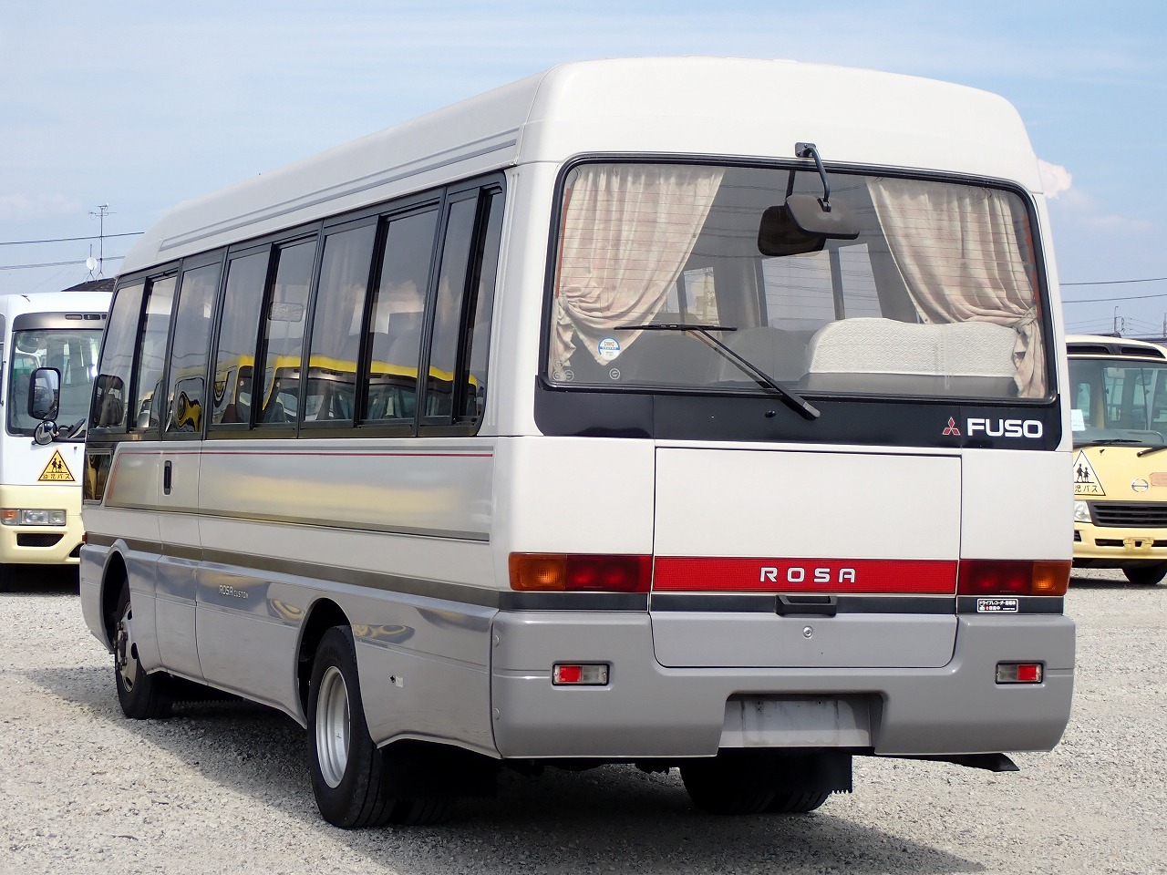 MITSUBISHI Rosa
