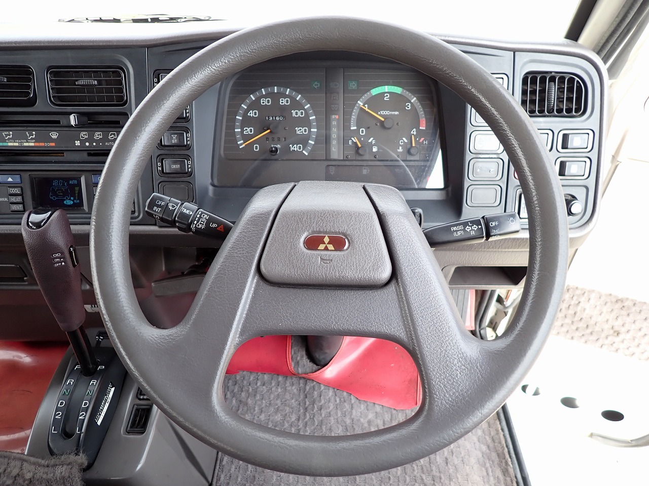 MITSUBISHI Rosa