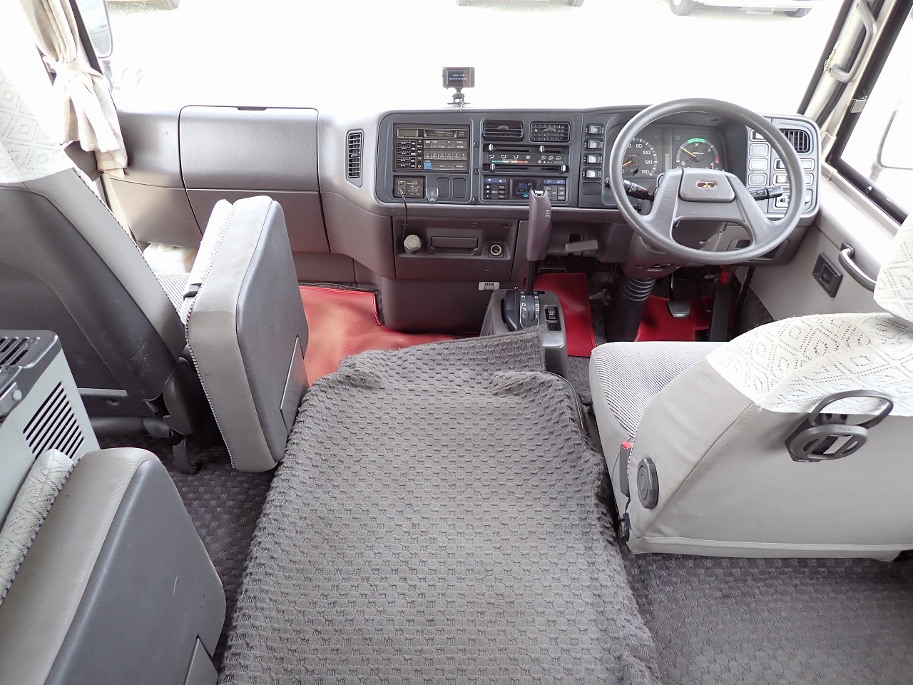 MITSUBISHI Rosa