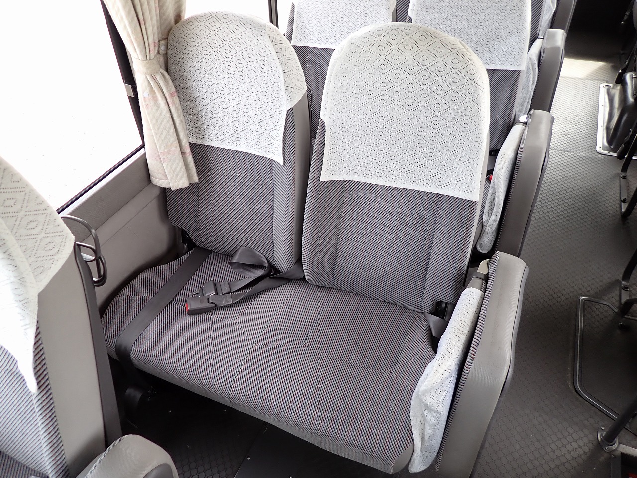 MITSUBISHI Rosa