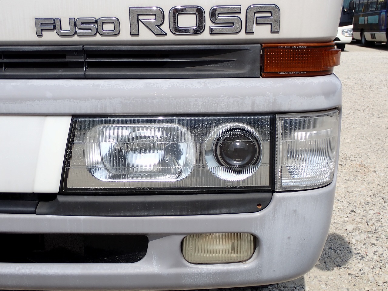 MITSUBISHI Rosa