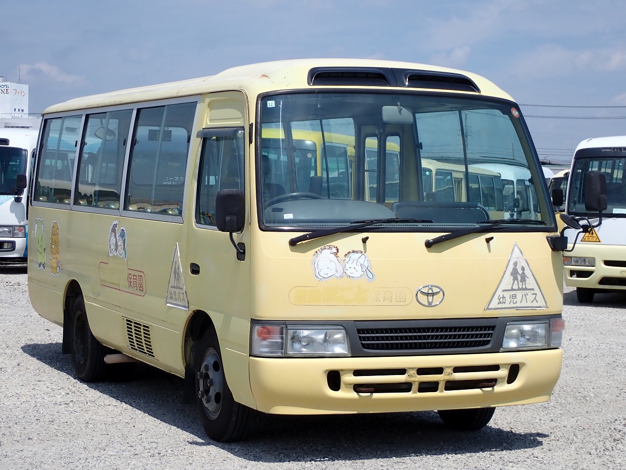 TOYOTA Coaster