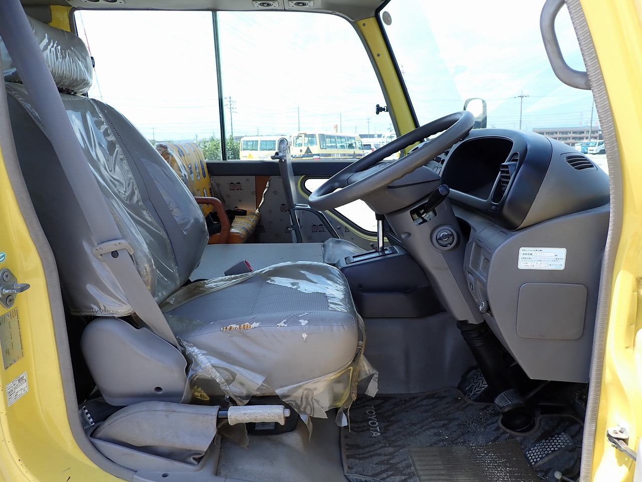 TOYOTA Coaster