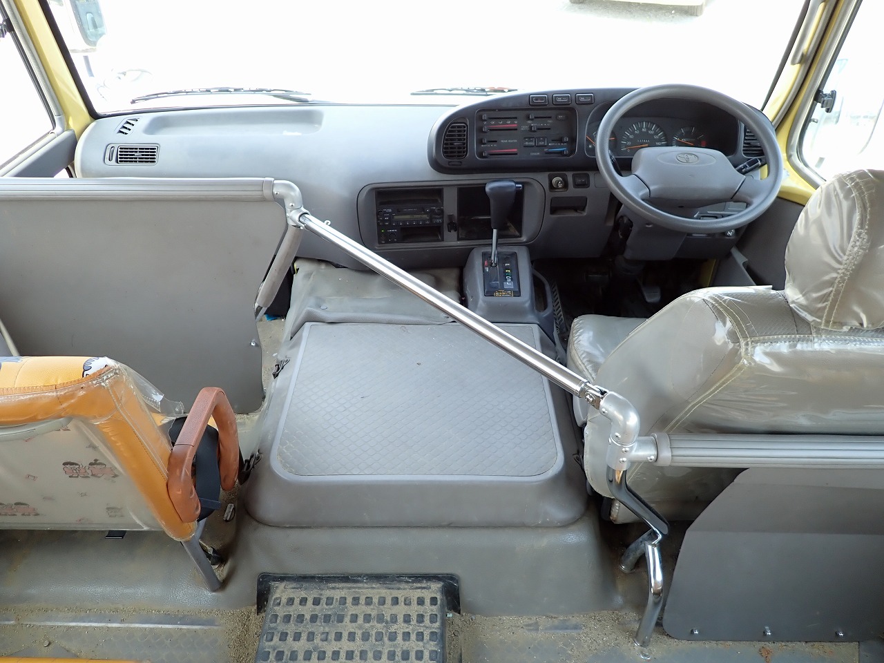 TOYOTA Coaster