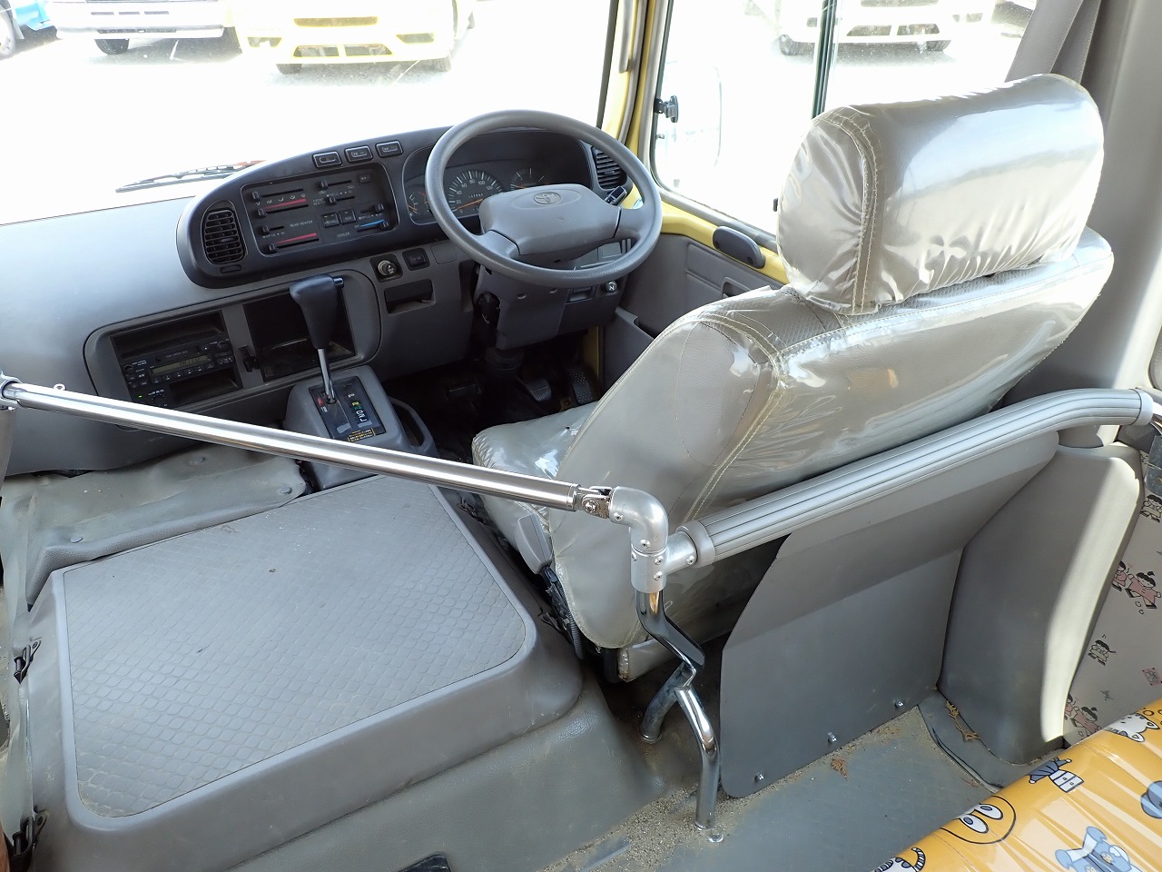 TOYOTA Coaster