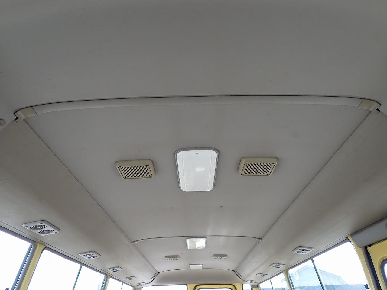 TOYOTA Coaster