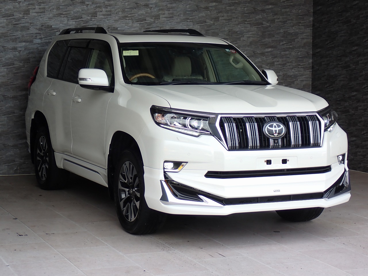 TOYOTA Land Cruiser Prado
