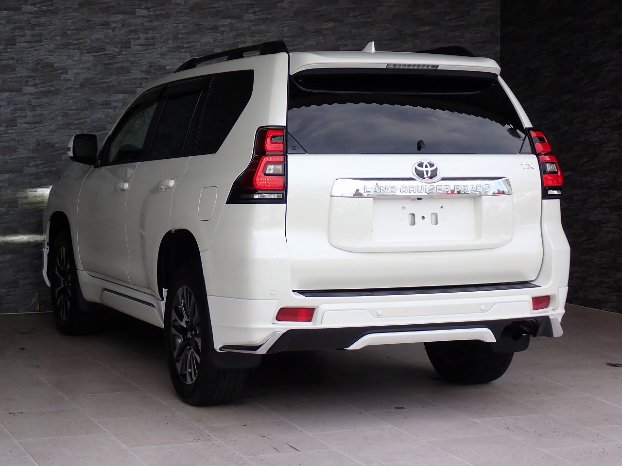TOYOTA Land Cruiser Prado