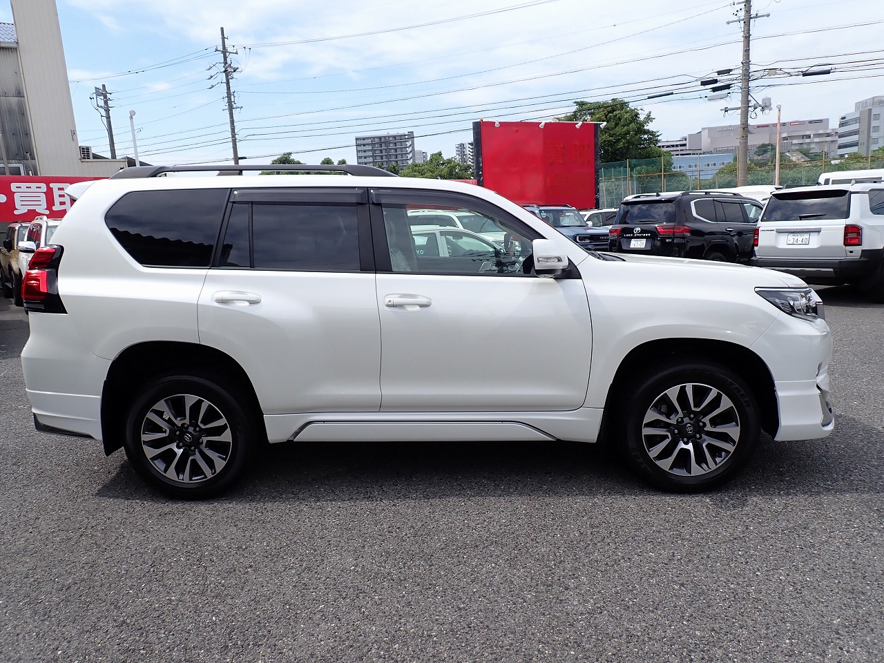 TOYOTA Land Cruiser Prado