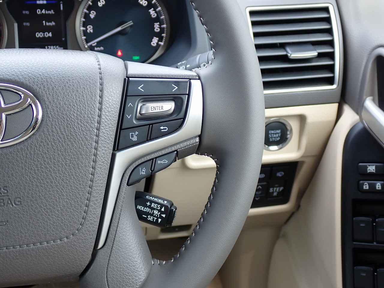 TOYOTA Land Cruiser Prado
