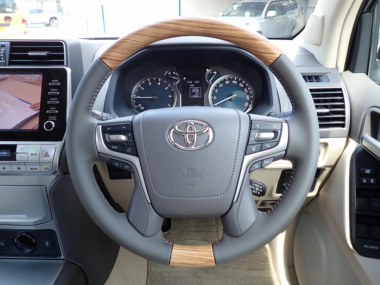 TOYOTA Land Cruiser Prado