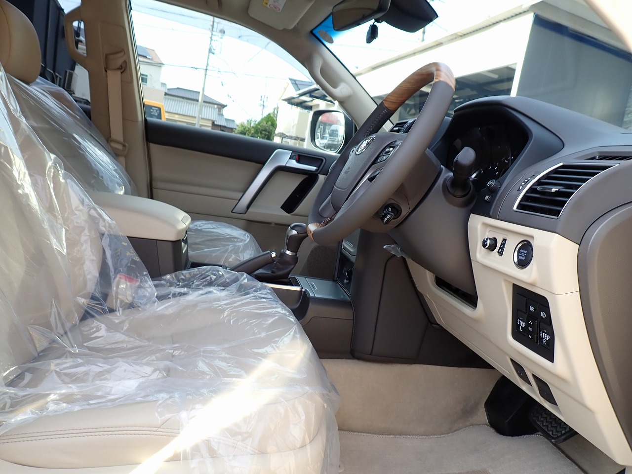 TOYOTA Land Cruiser Prado