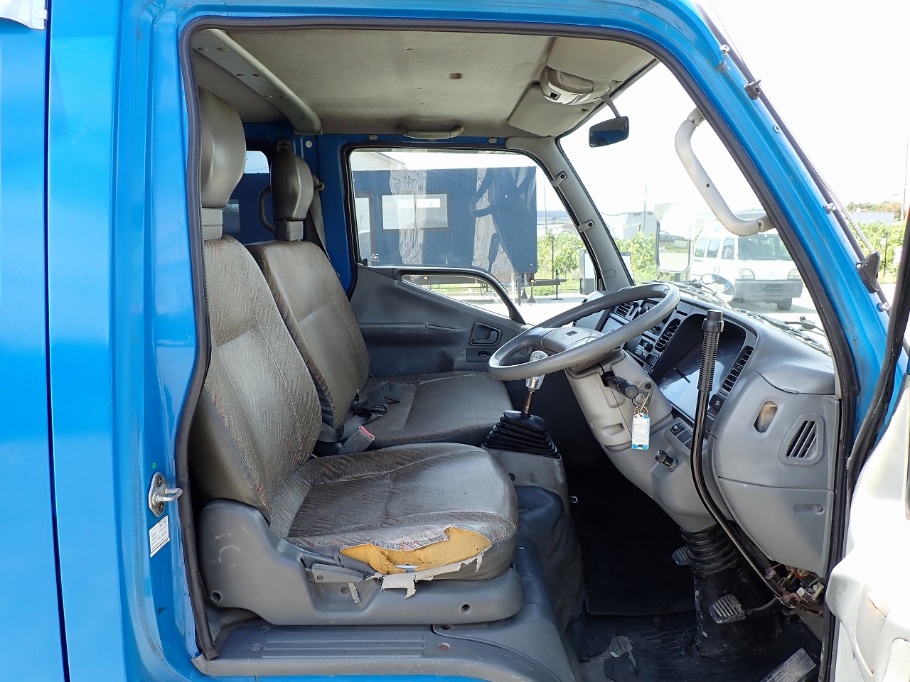 MITSUBISHI FUSO Canter
