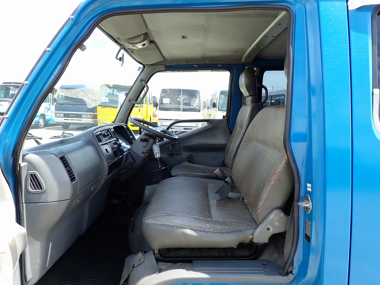 MITSUBISHI FUSO Canter