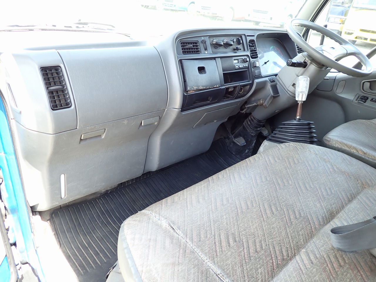 MITSUBISHI FUSO Canter