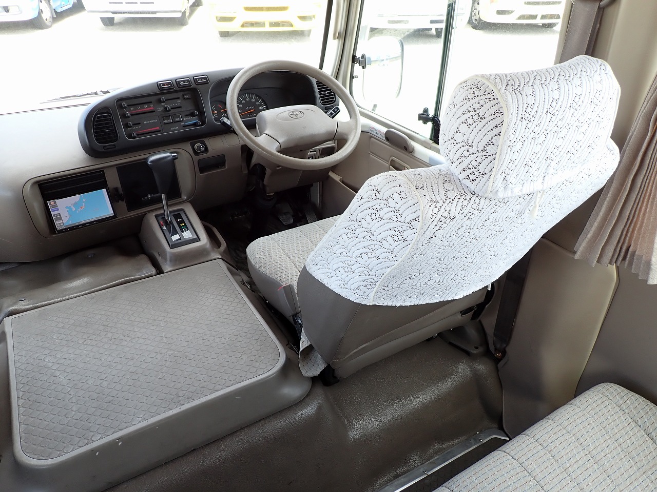 TOYOTA Coaster