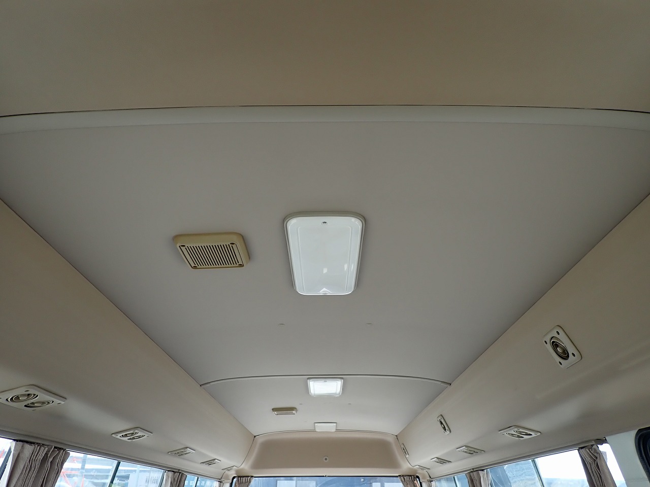 TOYOTA Coaster