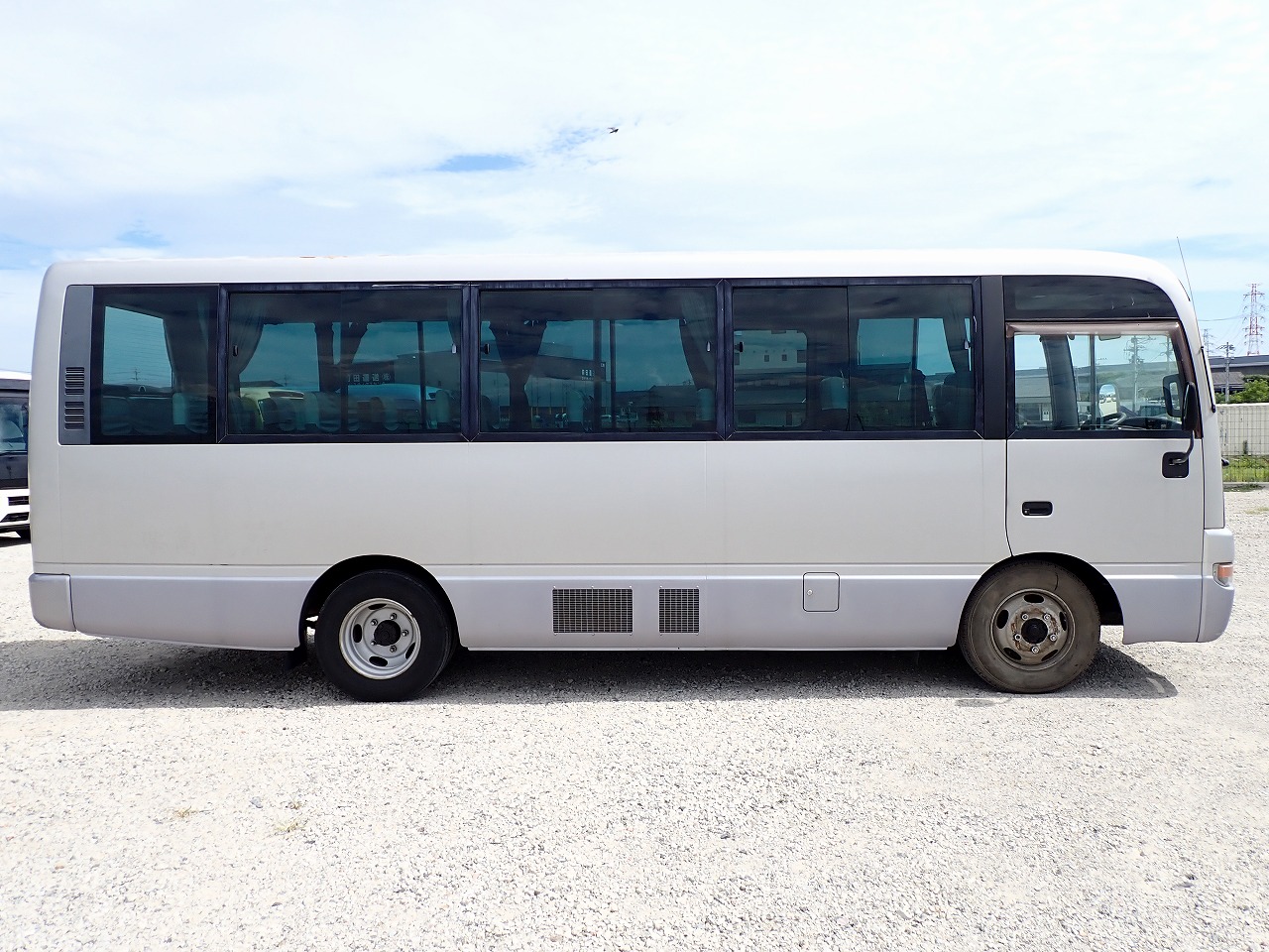 NISSAN Civilian Bus