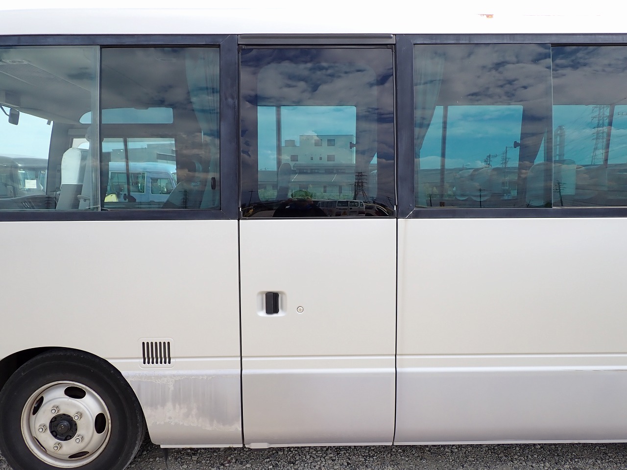 NISSAN Civilian Bus