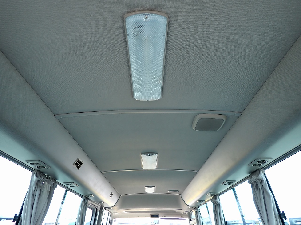 NISSAN Civilian Bus