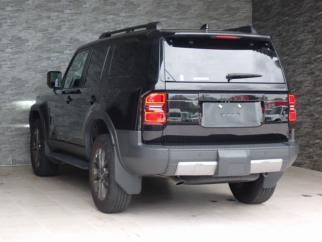 TOYOTA Land Cruiser 250
