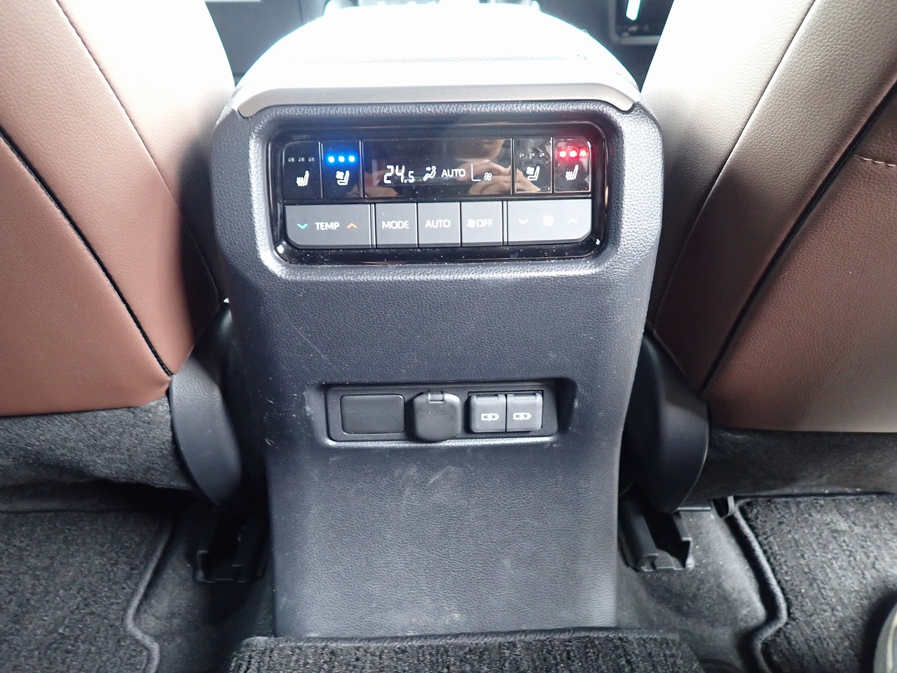 TOYOTA Land Cruiser 250