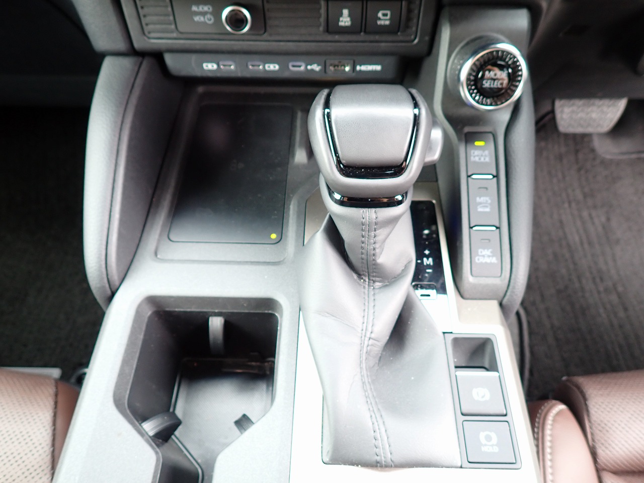TOYOTA Land Cruiser 250
