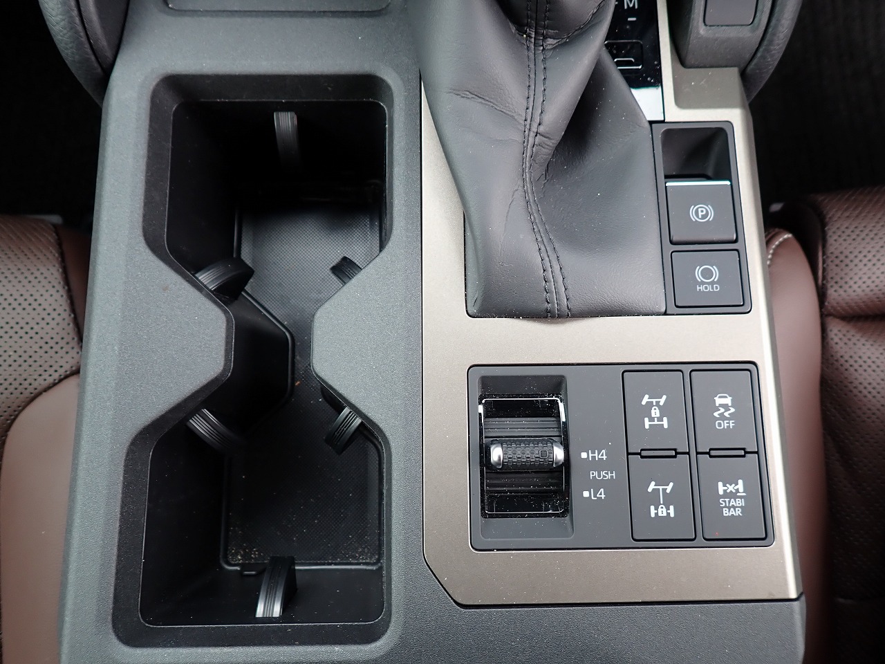 TOYOTA Land Cruiser 250