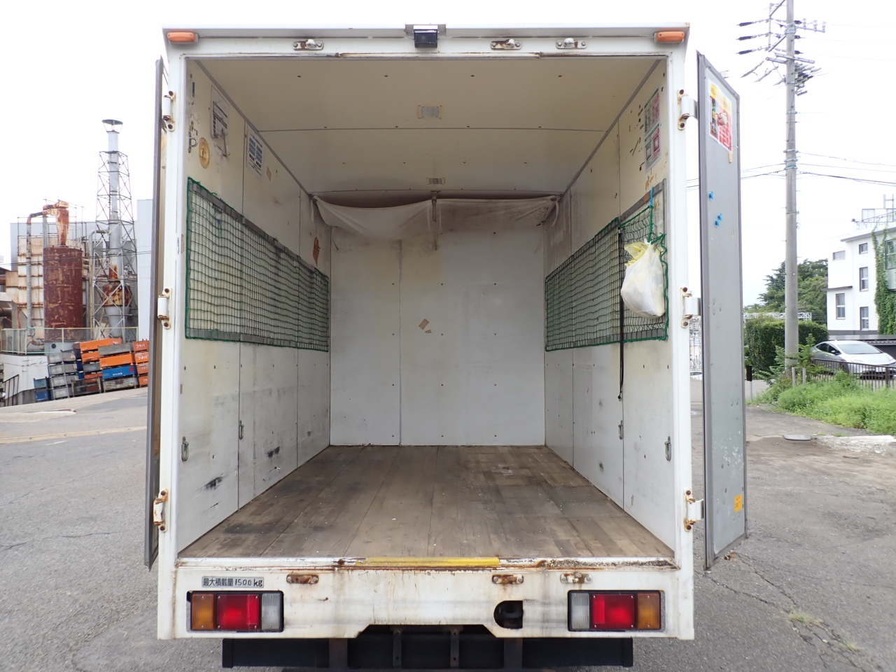 ISUZU Elf Truck