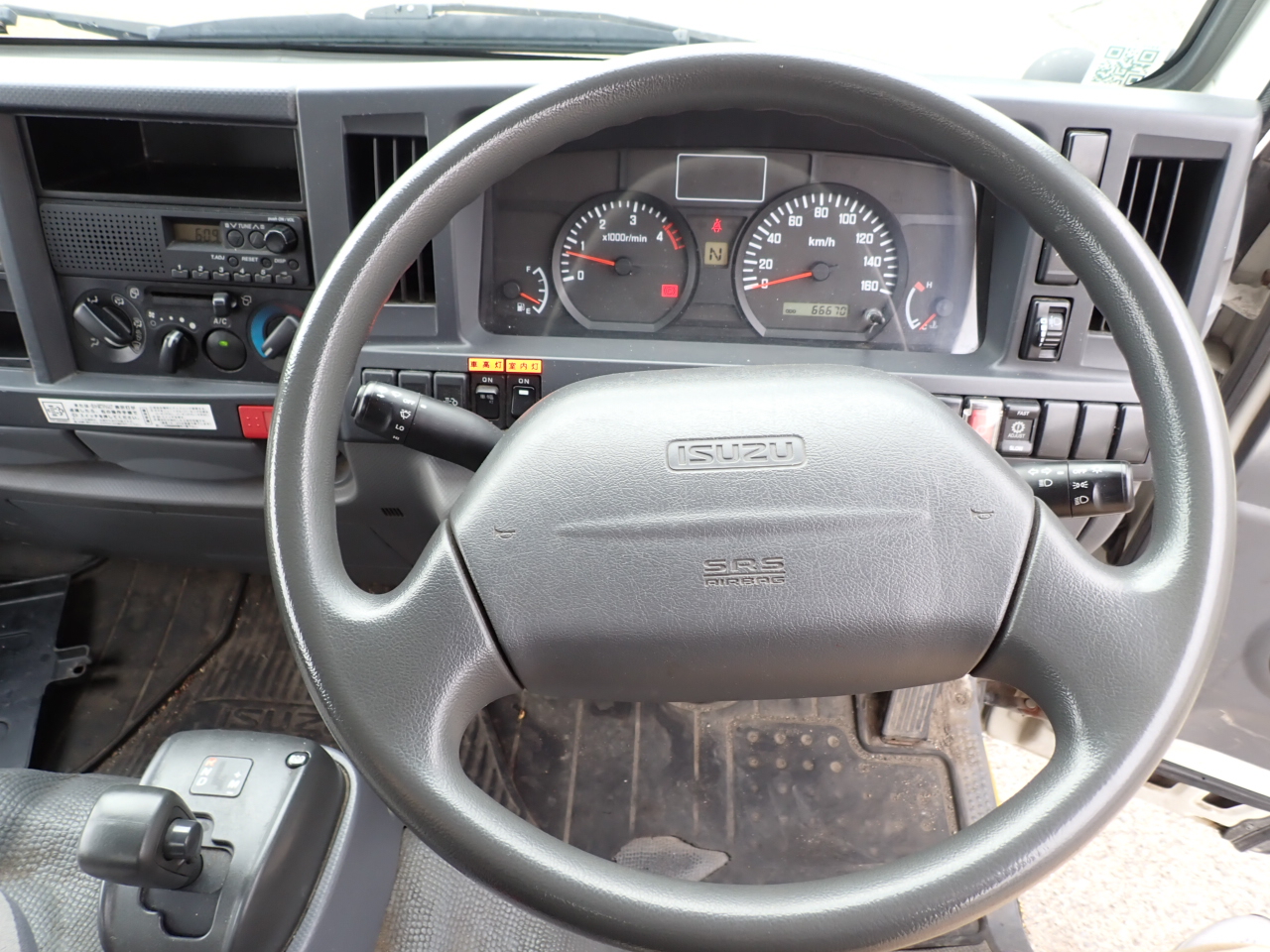 ISUZU Elf Truck
