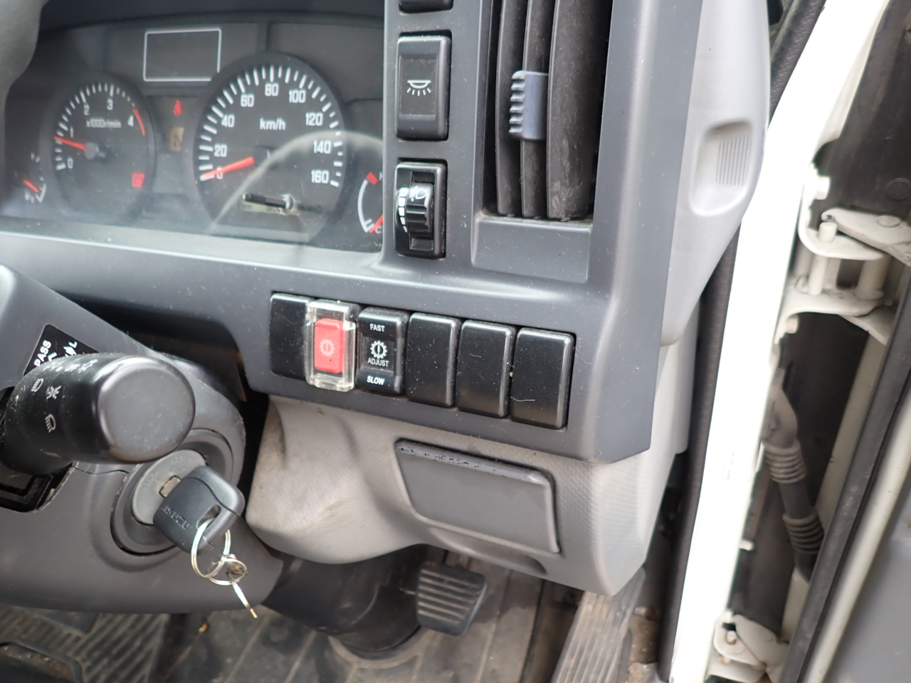 ISUZU Elf Truck