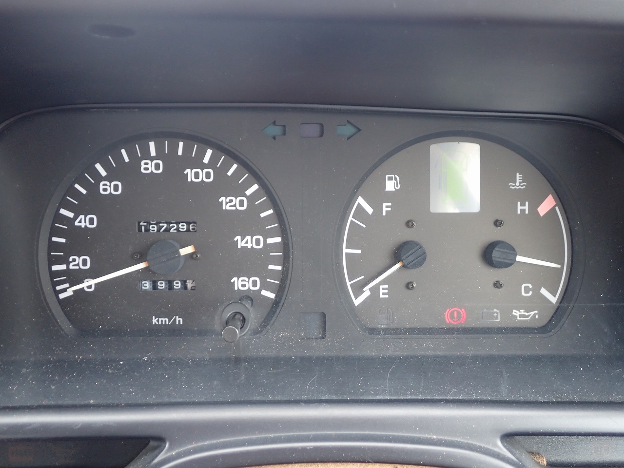TOYOTA Hiace Commuter